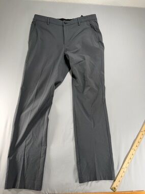 Men’s Greg Norman Gray & Black Golf Pants Size 34/32 #906